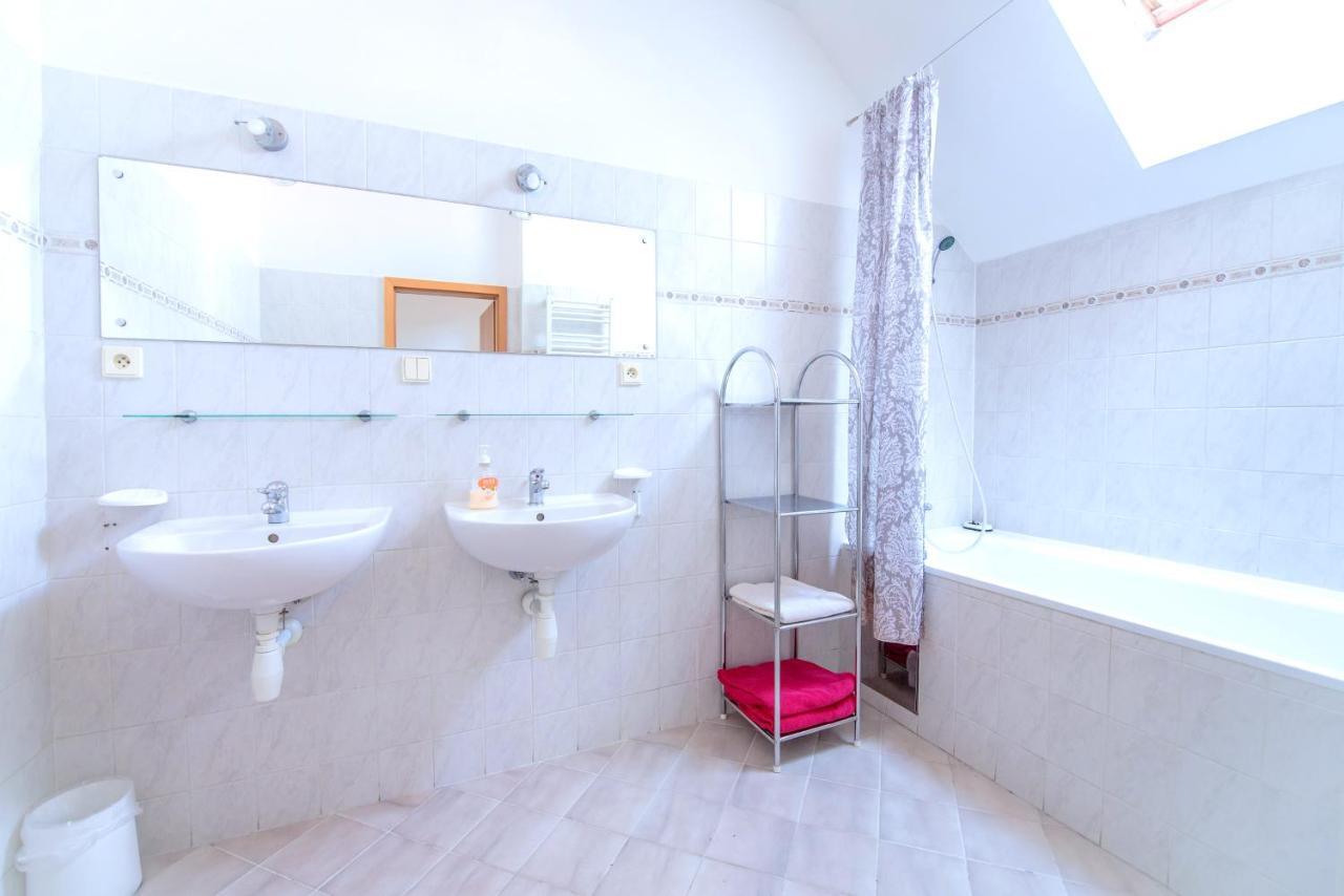 Apartment Vezenska Prága Kültér fotó
